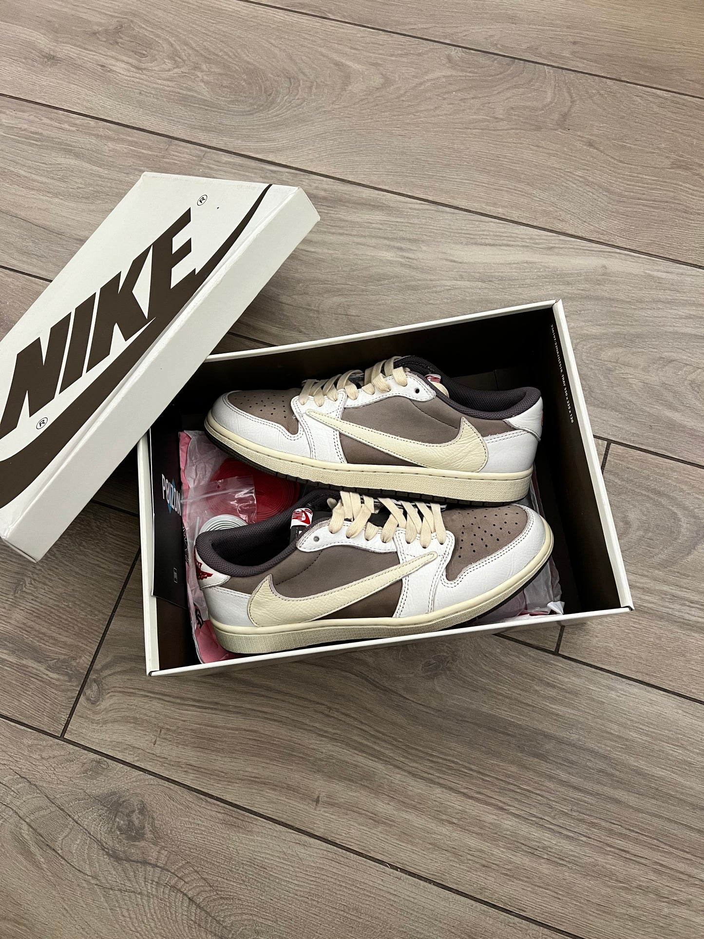 Jordan 1 Low Travis Scott Reverse Mocha - taglia 42 used