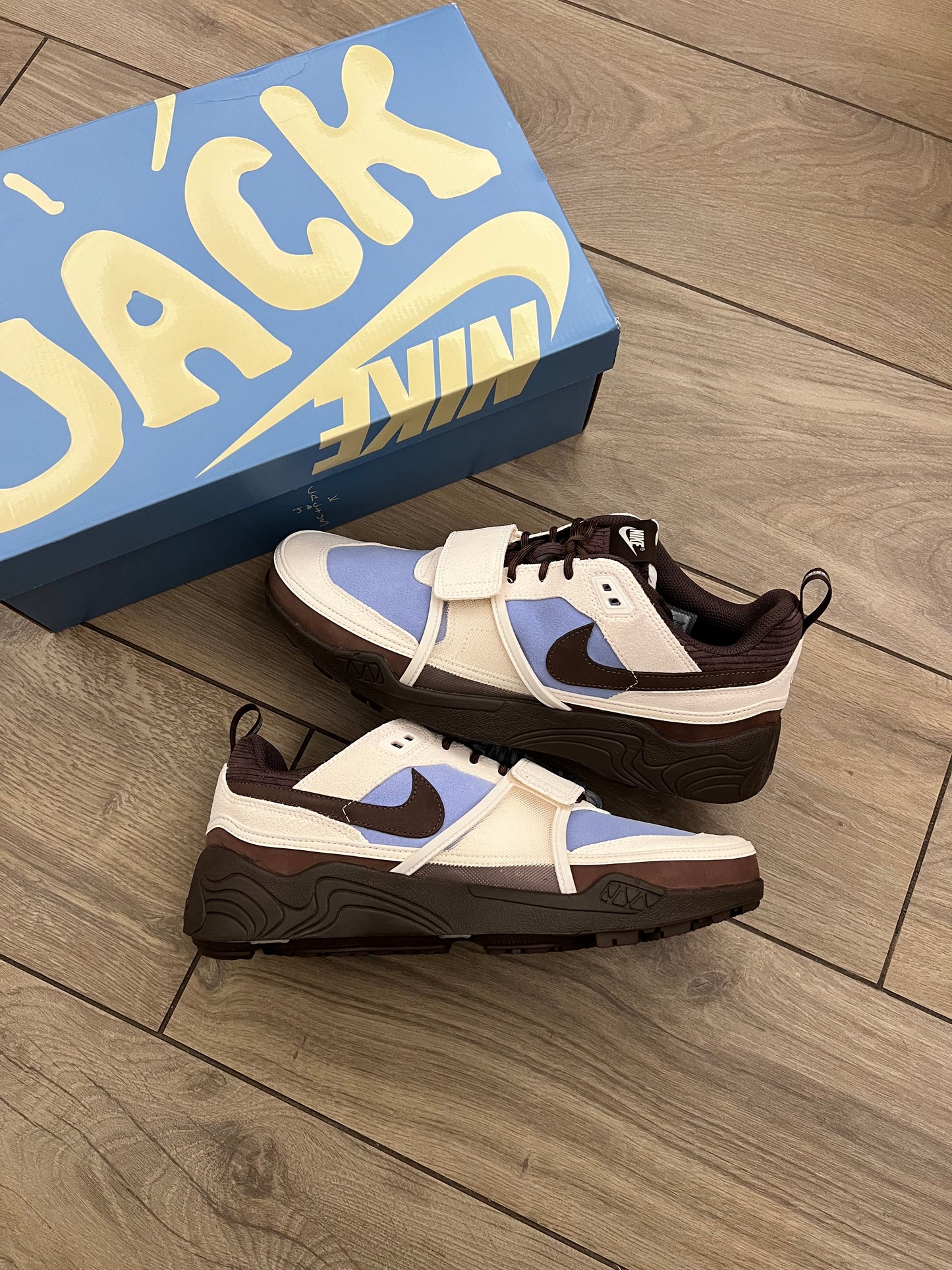 Travis Scott x Zoom Field Jaxx "Leche Blue" - brand new