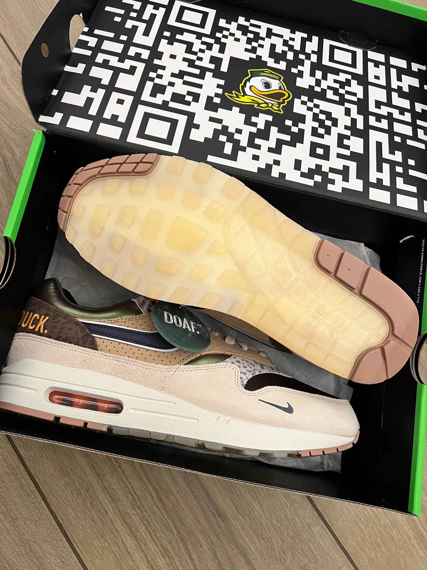 Air Max 1 Premium University of Oregon PE - brand new