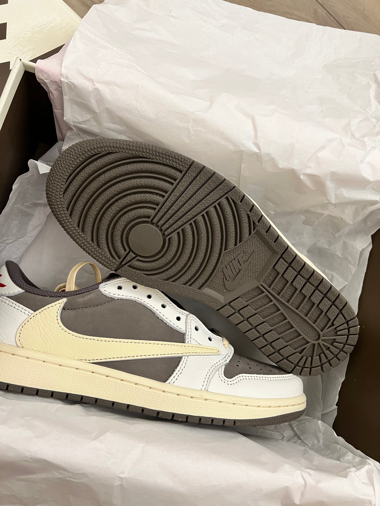 Jordan 1 Low Travis Scott Reverse Mocha - brand new