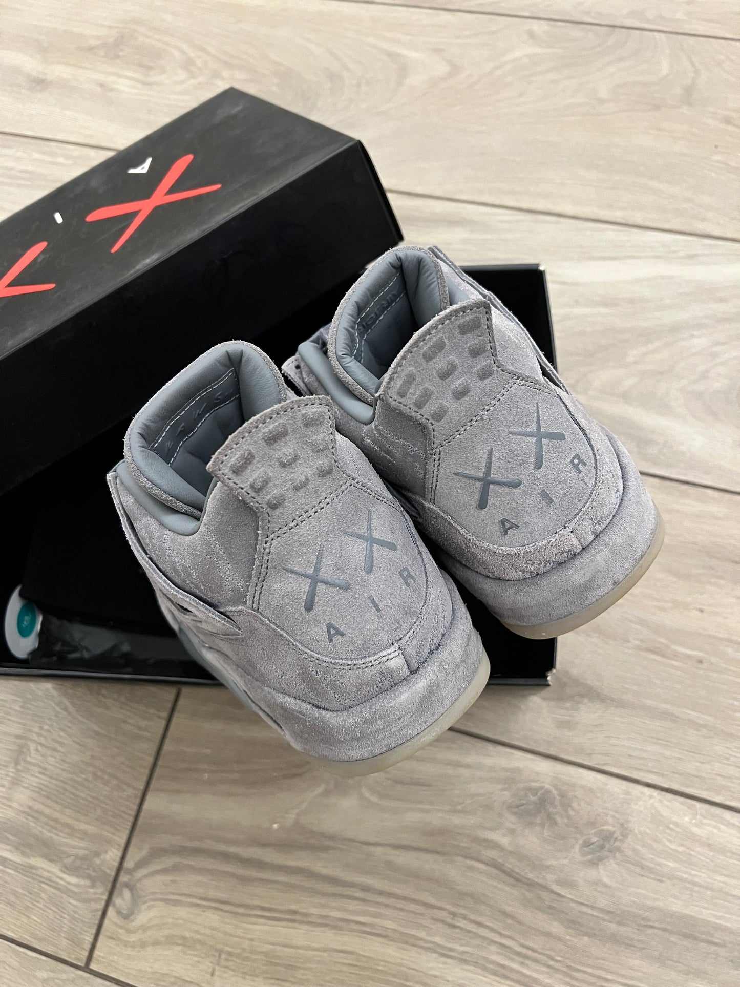 Jordan 4 Kaws Grey - taglia 44,5 used