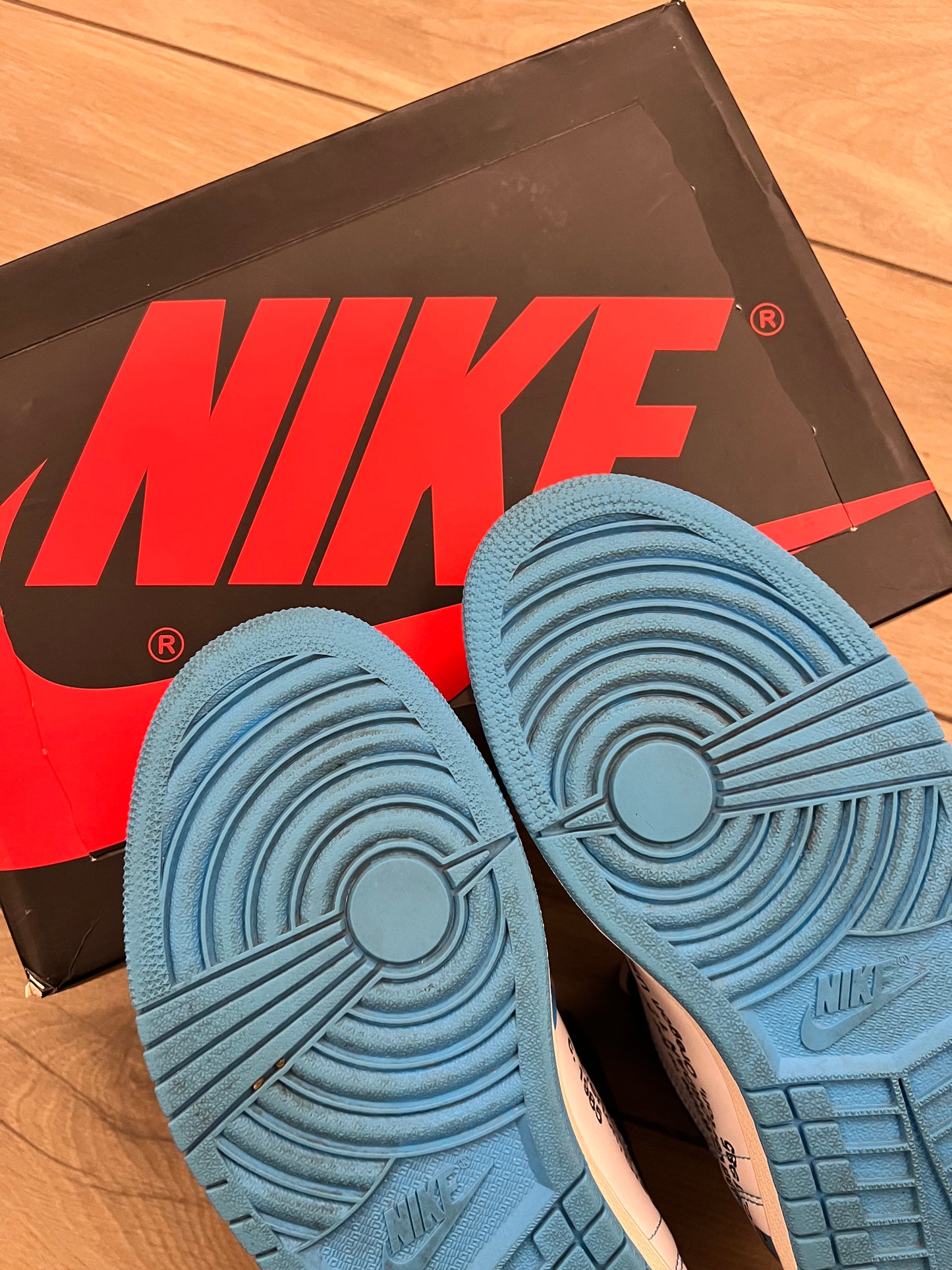 Jordan 1 High Off White UNC - taglia 42,5 used with zip tie little broken