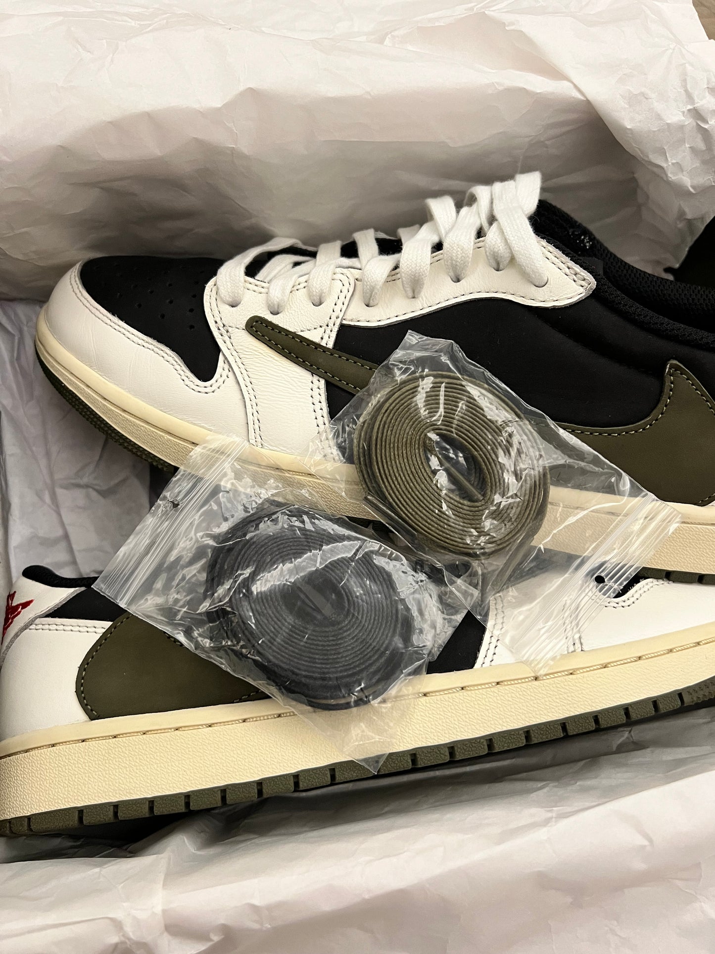 Jordan 1 Low Travis Scott Olive - taglia 45,5 used