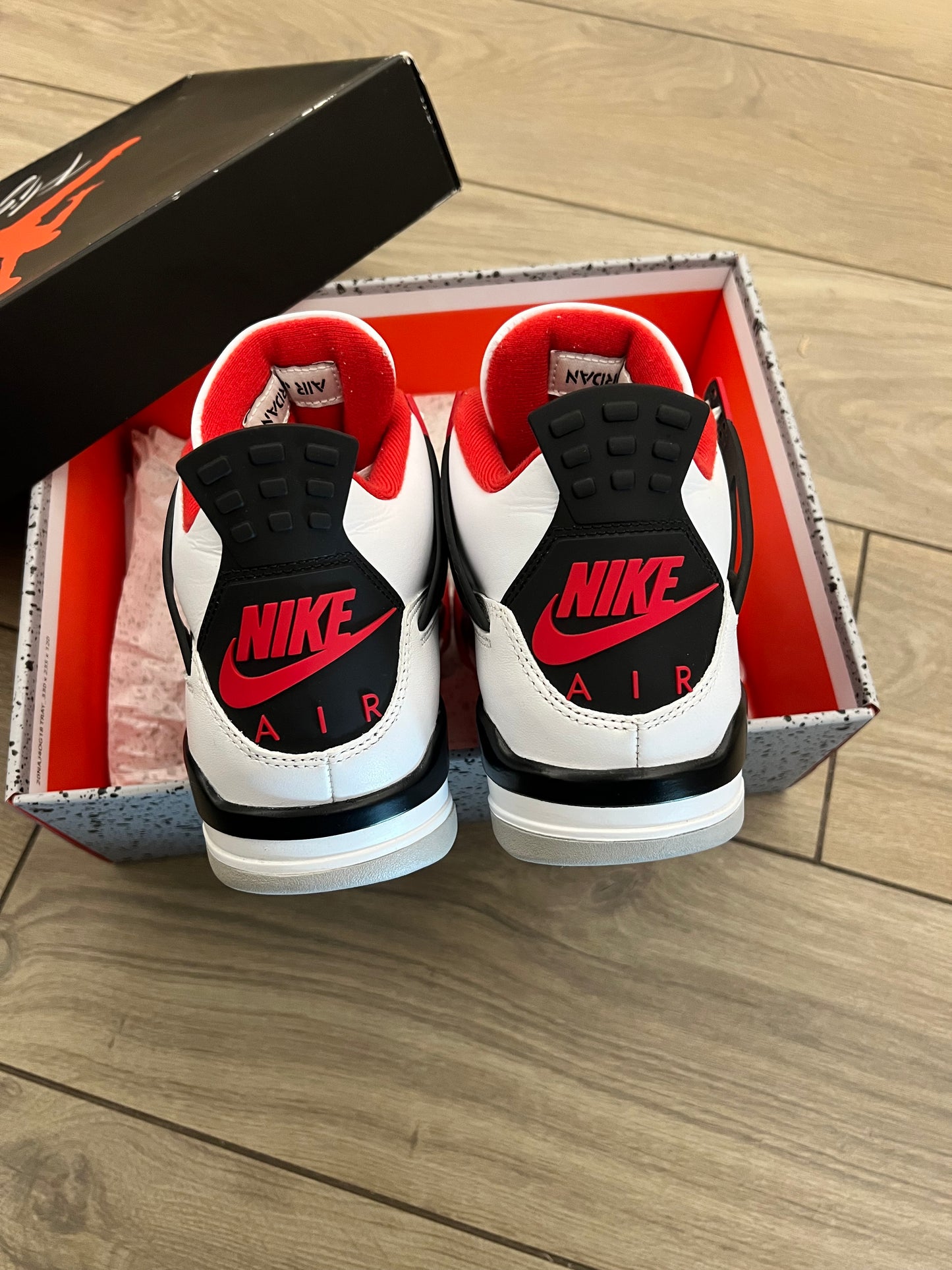 Jordan 4 Fire Red - taglia 42,5 used