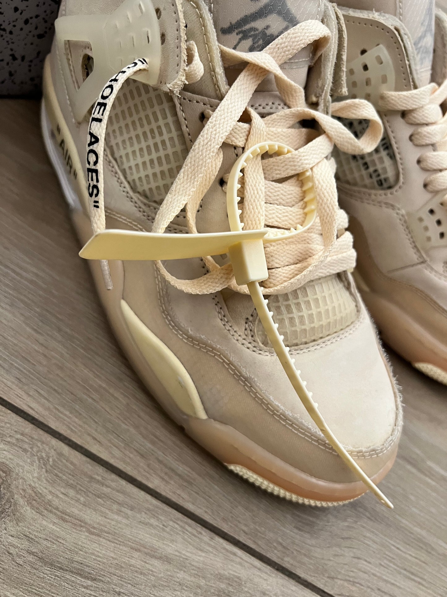 Jordan 4 Off White - taglia 42 used