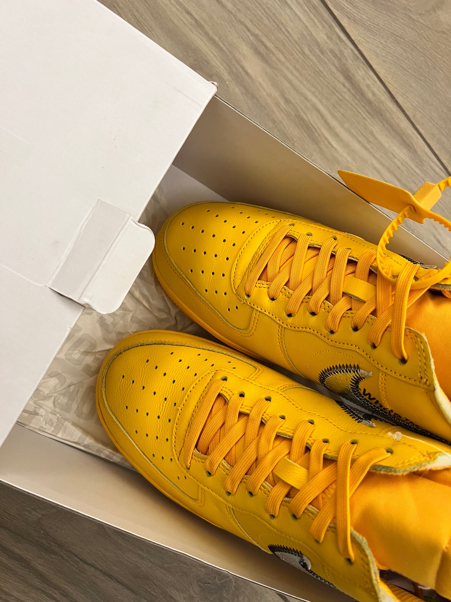 Air Force Off White Lemonade - taglia 44,5 used
