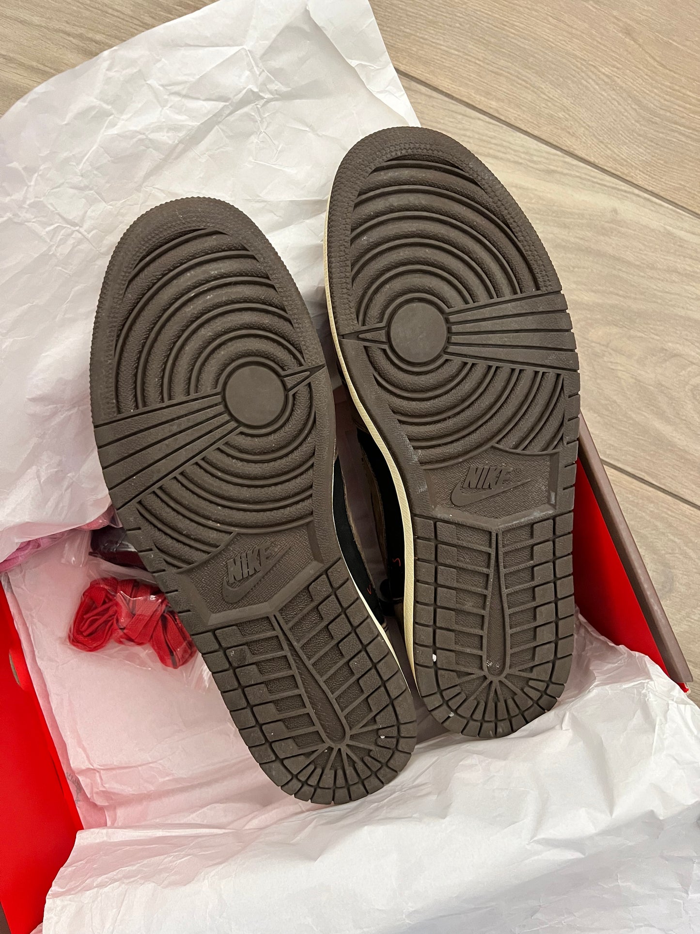 Jordan 1 Low Travis Scott Mocha - taglia 46 used