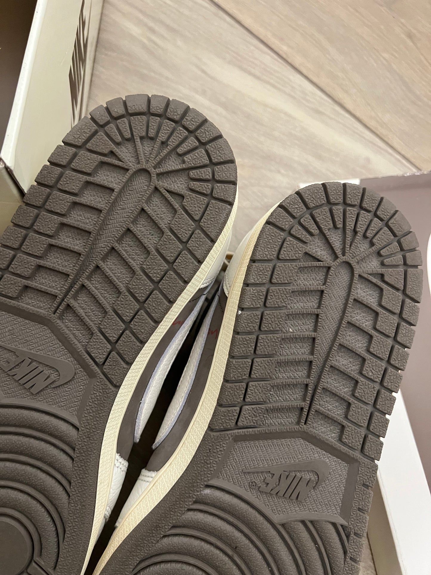 Jordan 1 Low Travis Scott Reverse Mocha - taglia 43 used