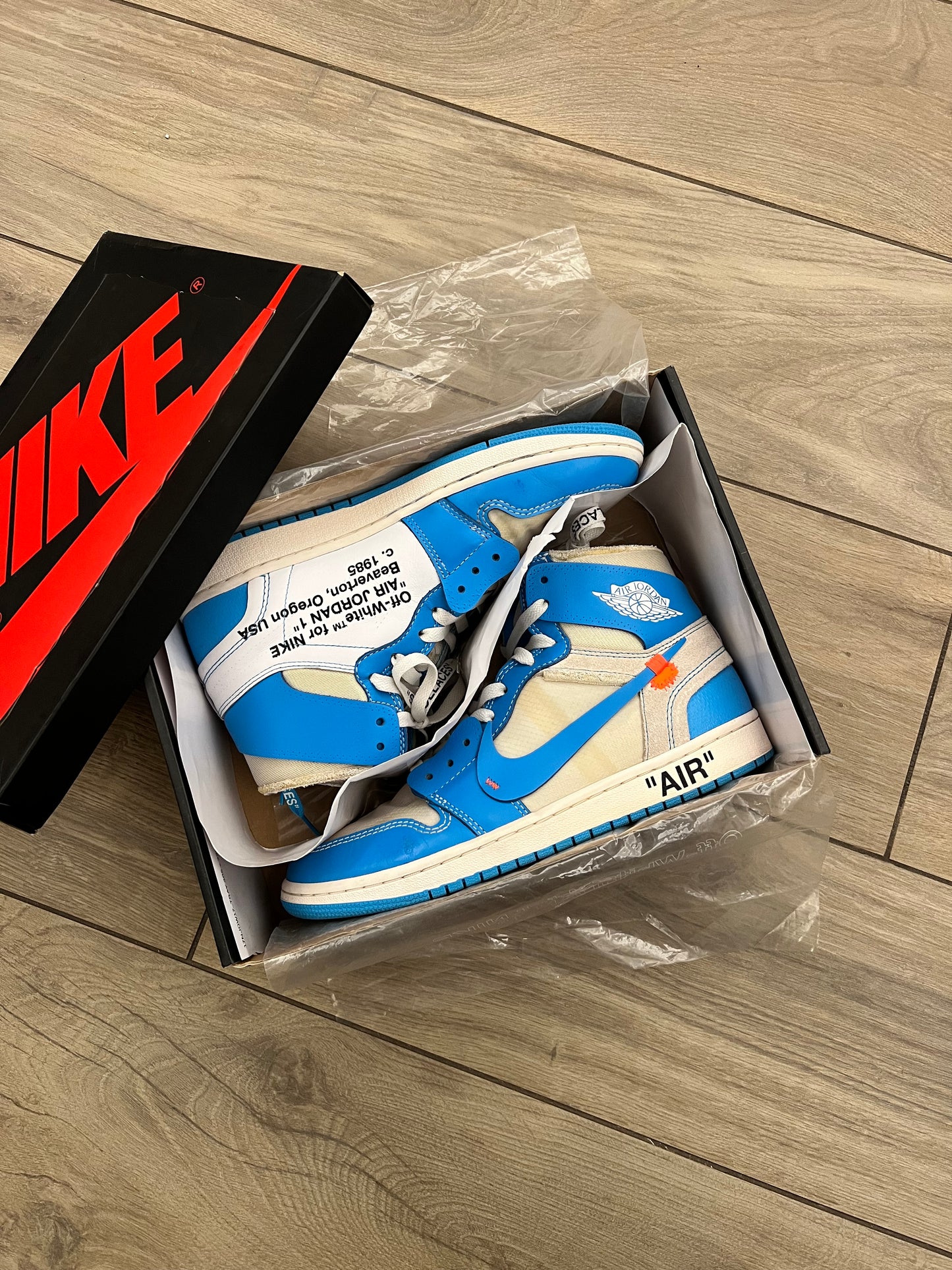 Jordan 1 High Off White UNC - taglia 42,5 used with zip tie little broken
