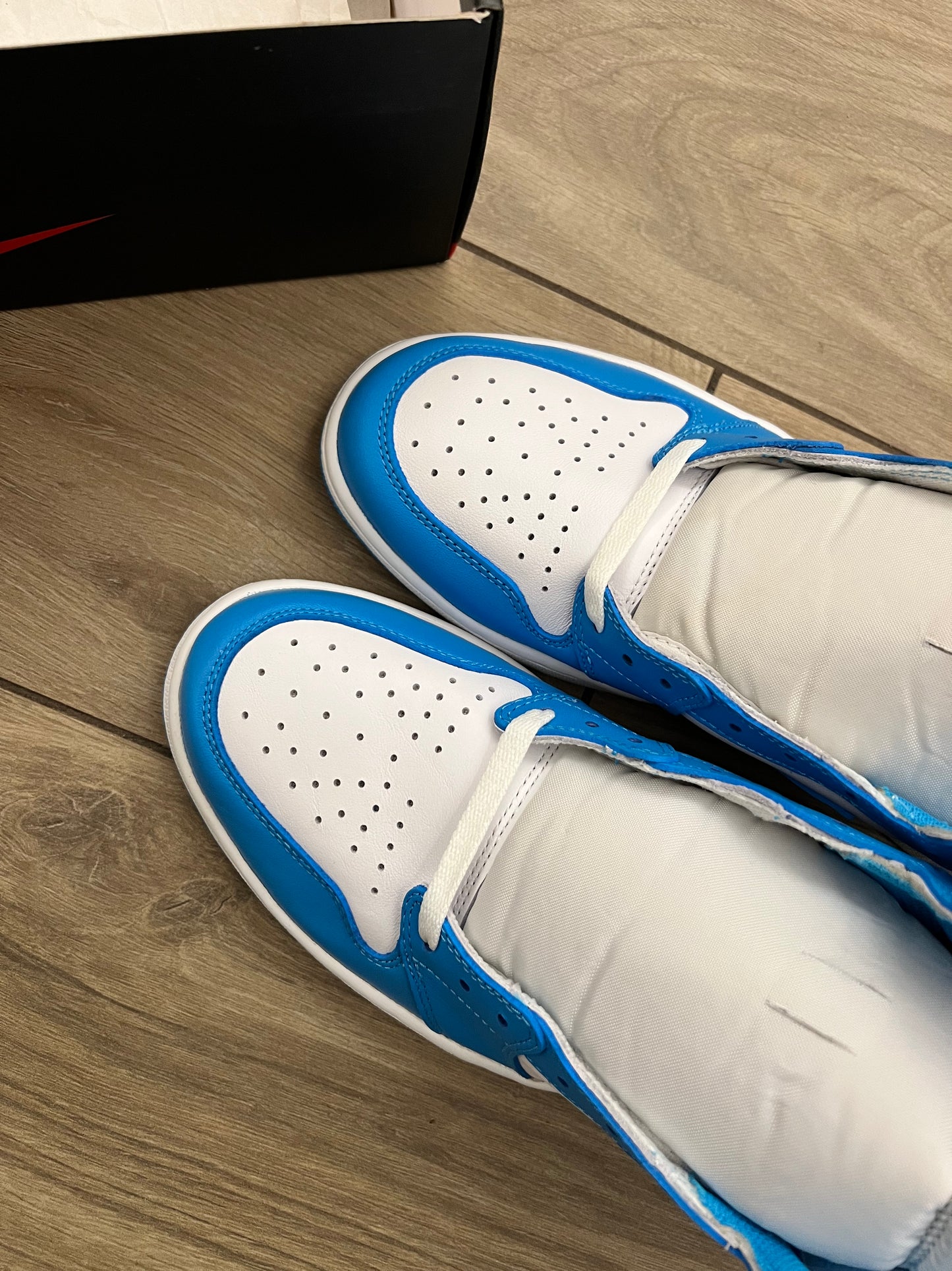 Jordan 1 UNC 2015 - brand new