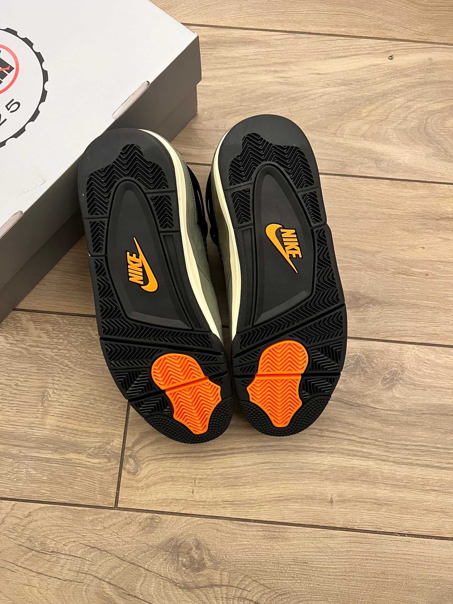 Jordan 4 Undefeated 2025 - brand new