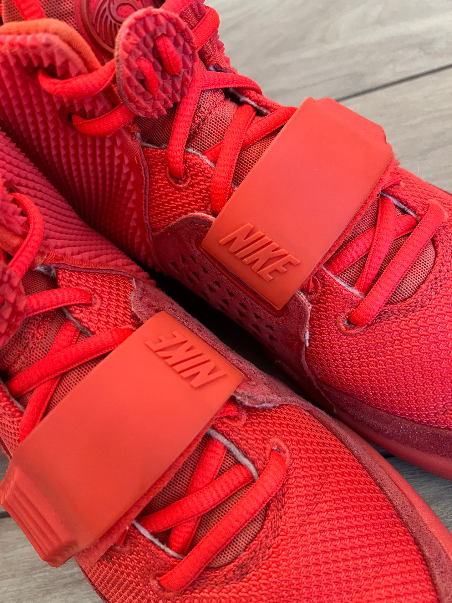 Air Yeezy 2 Red October - taglia 42 used