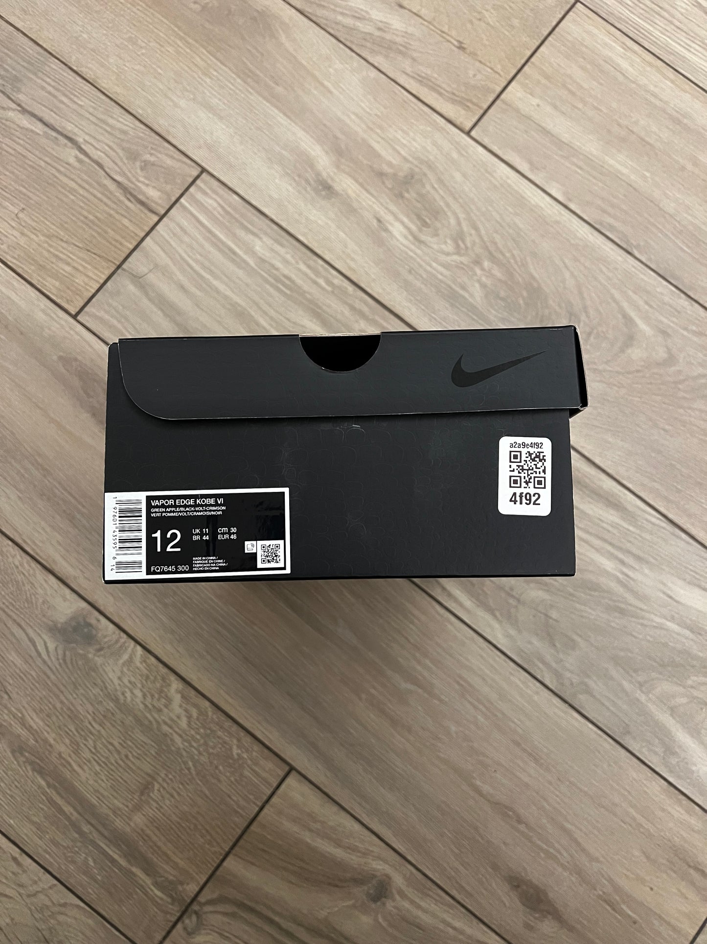 Kobe 6 Vapor Edge Grinch - brand new