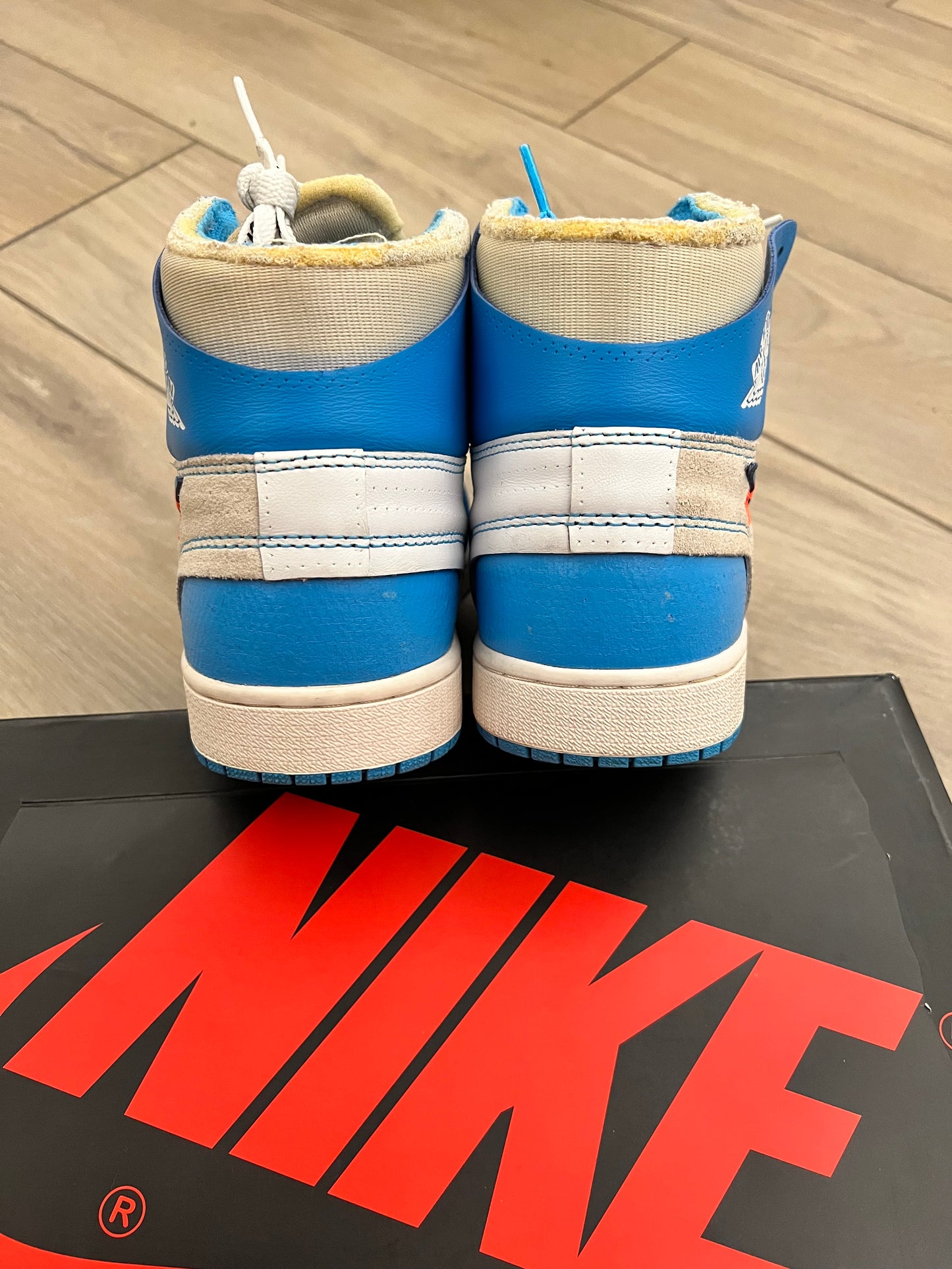 Jordan 1 High Off White UNC - taglia 42,5 used with zip tie little broken