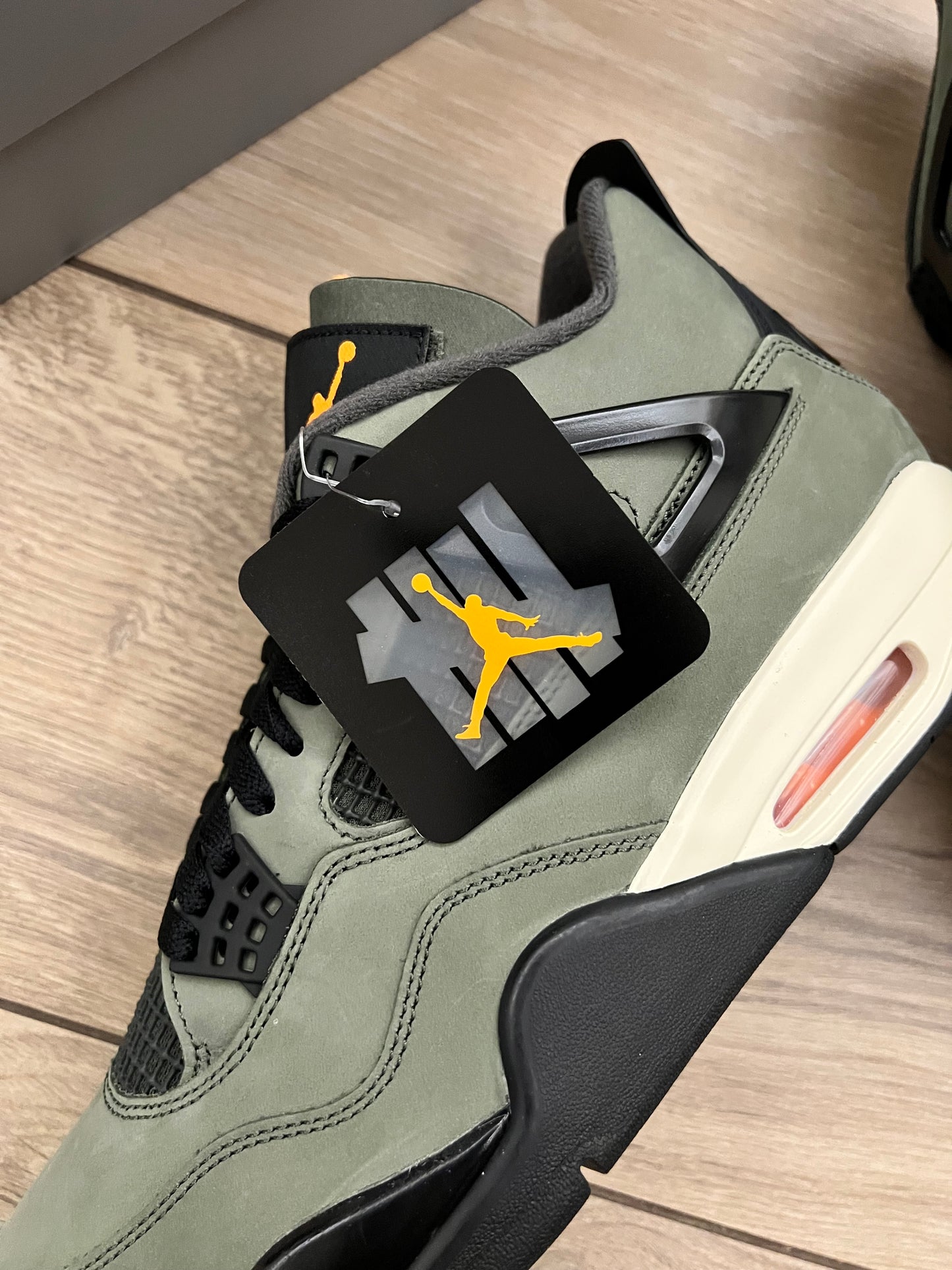 Jordan 4 Undefeated 2025 - brand new