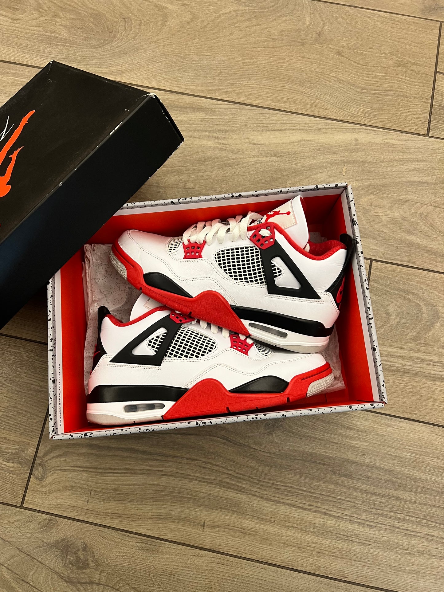 Jordan 4 Fire Red - taglia 42,5 used