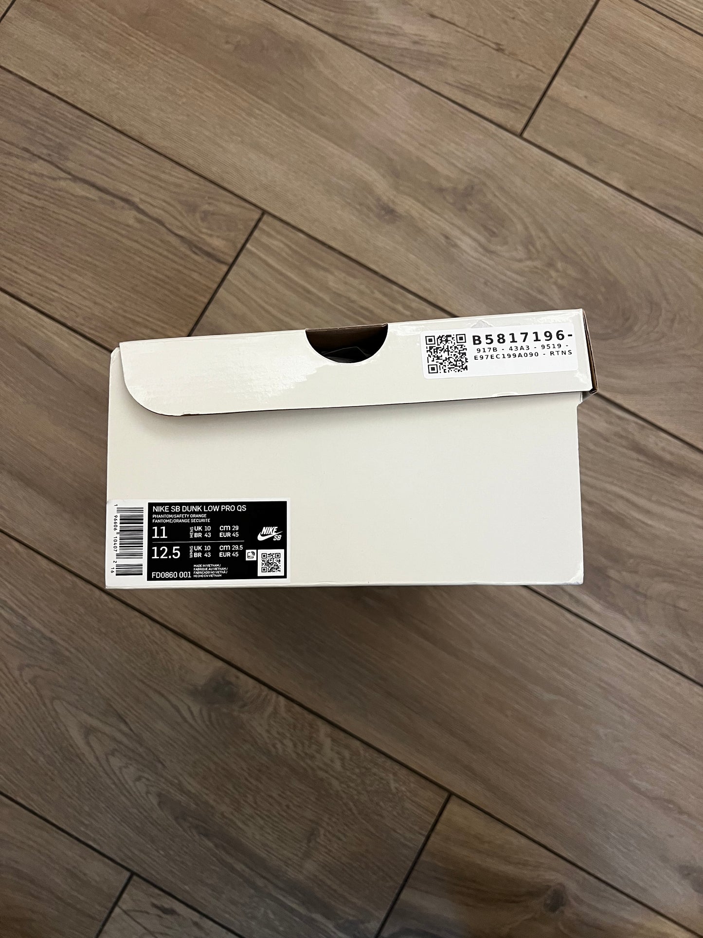 Dunk Low SB Jarritos - brand new