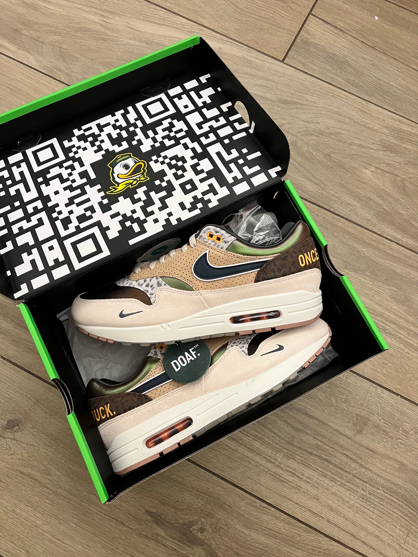 Air Max 1 Premium University of Oregon PE - brand new