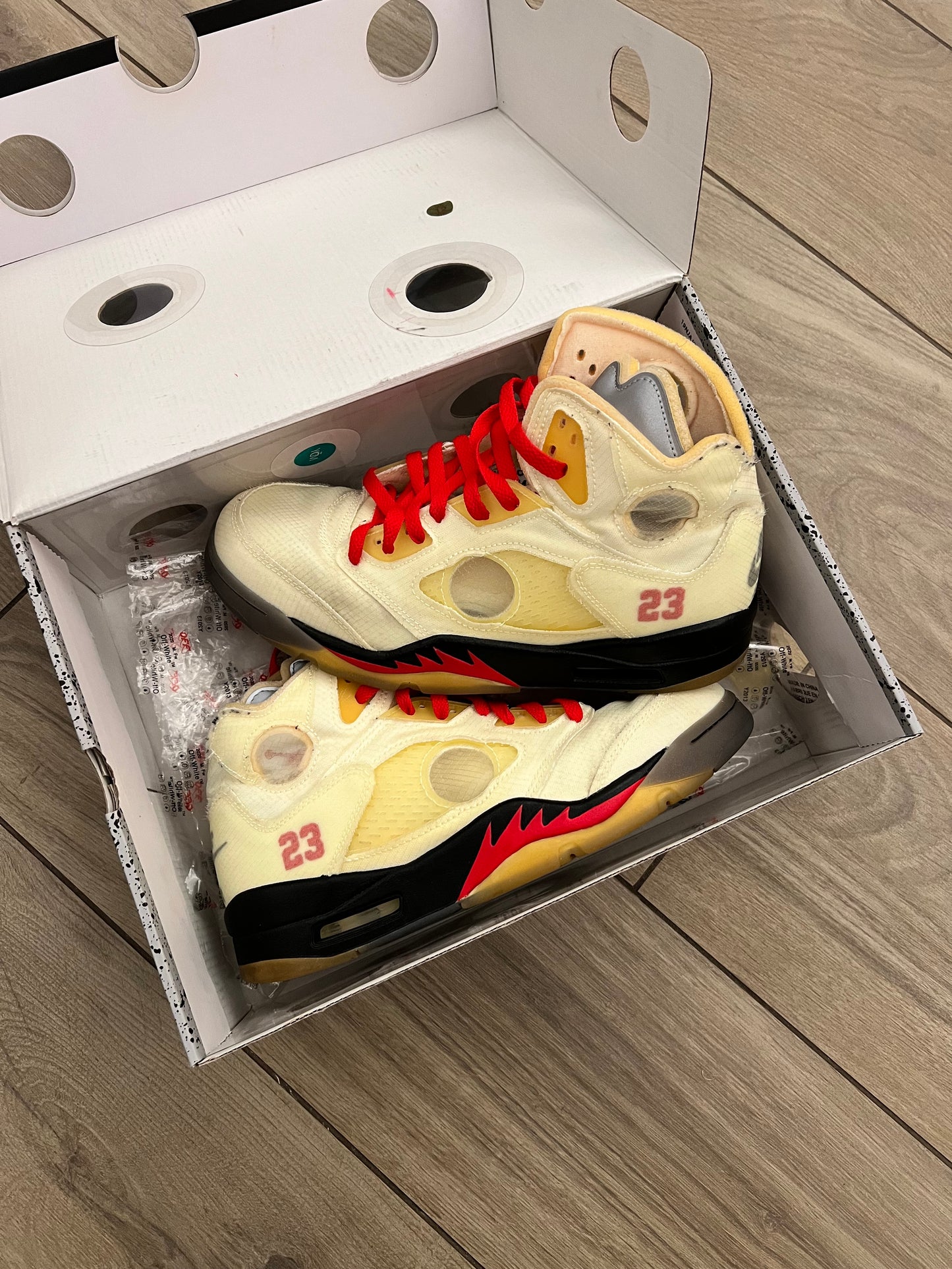 Jordan 5 Off White Sail - taglia 42,5 used