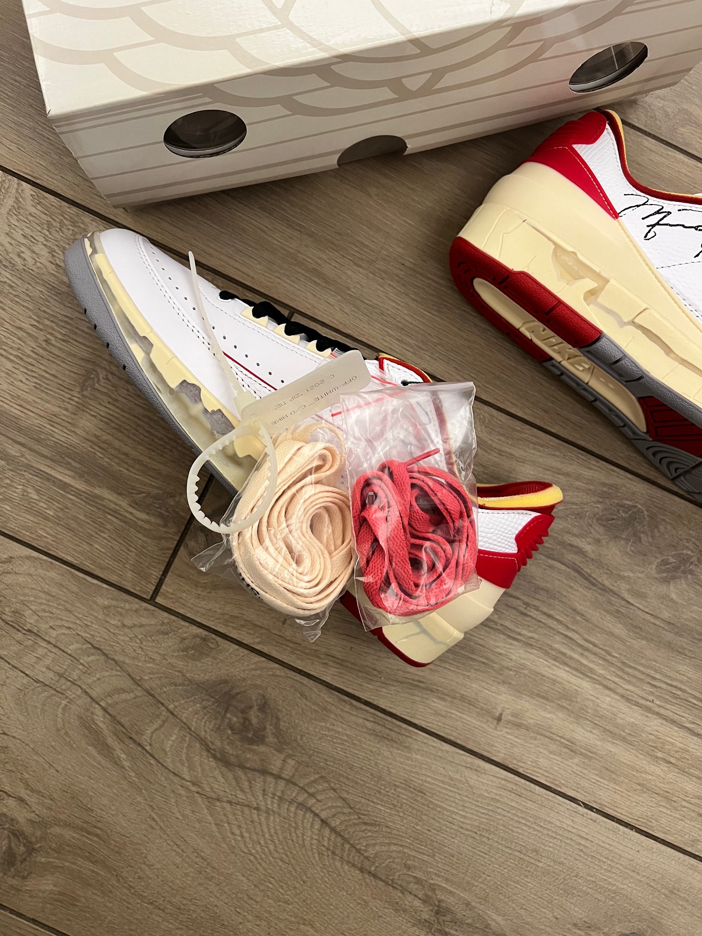 Jordan 2 Low Off White Red - brand new