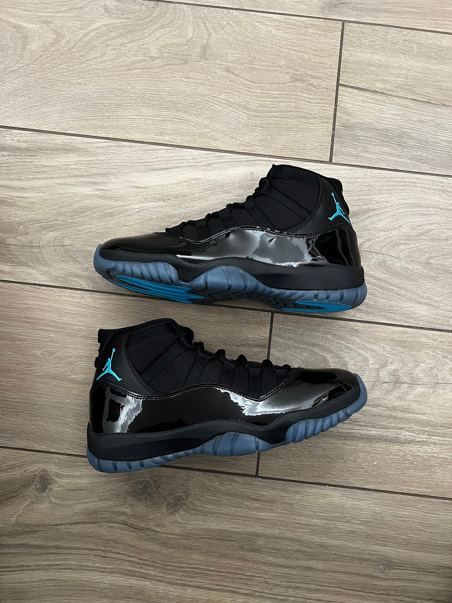 Jordan 11 Gamma - brand new