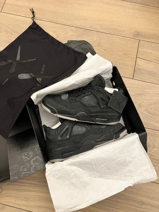 Jordan 4 Kaws Black - brand new
