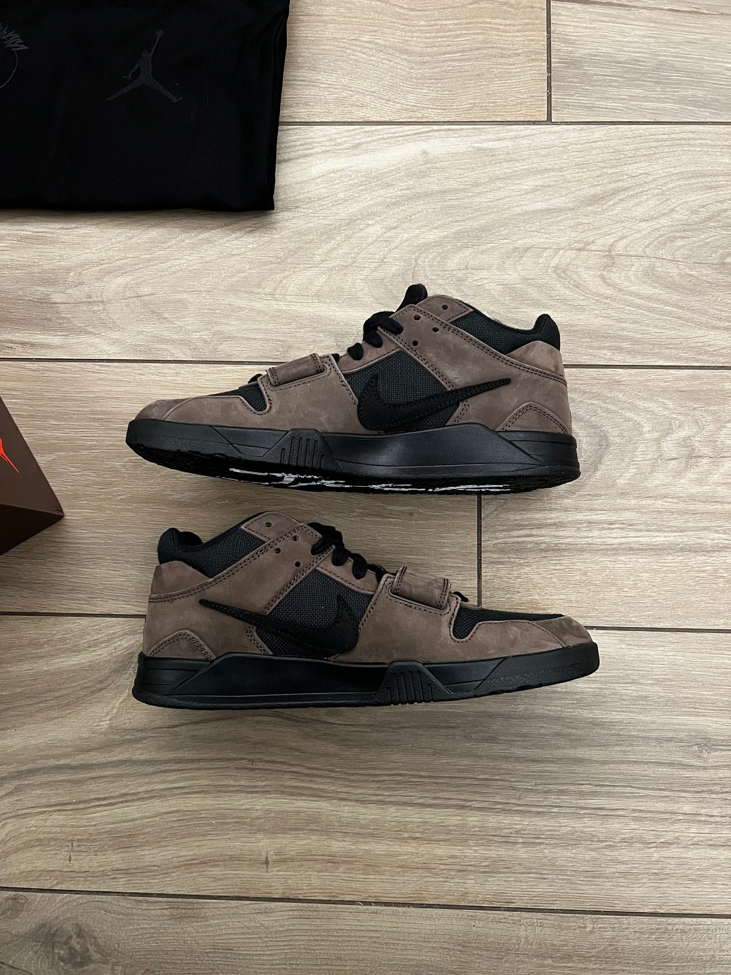 Travis Scott Jumpman Jack Dark Mocha - brand new w exclusive box