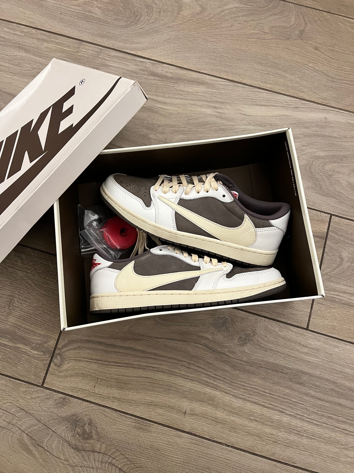 Jordan 1 Low Travis Scott Reverse Mocha - taglia 43 used