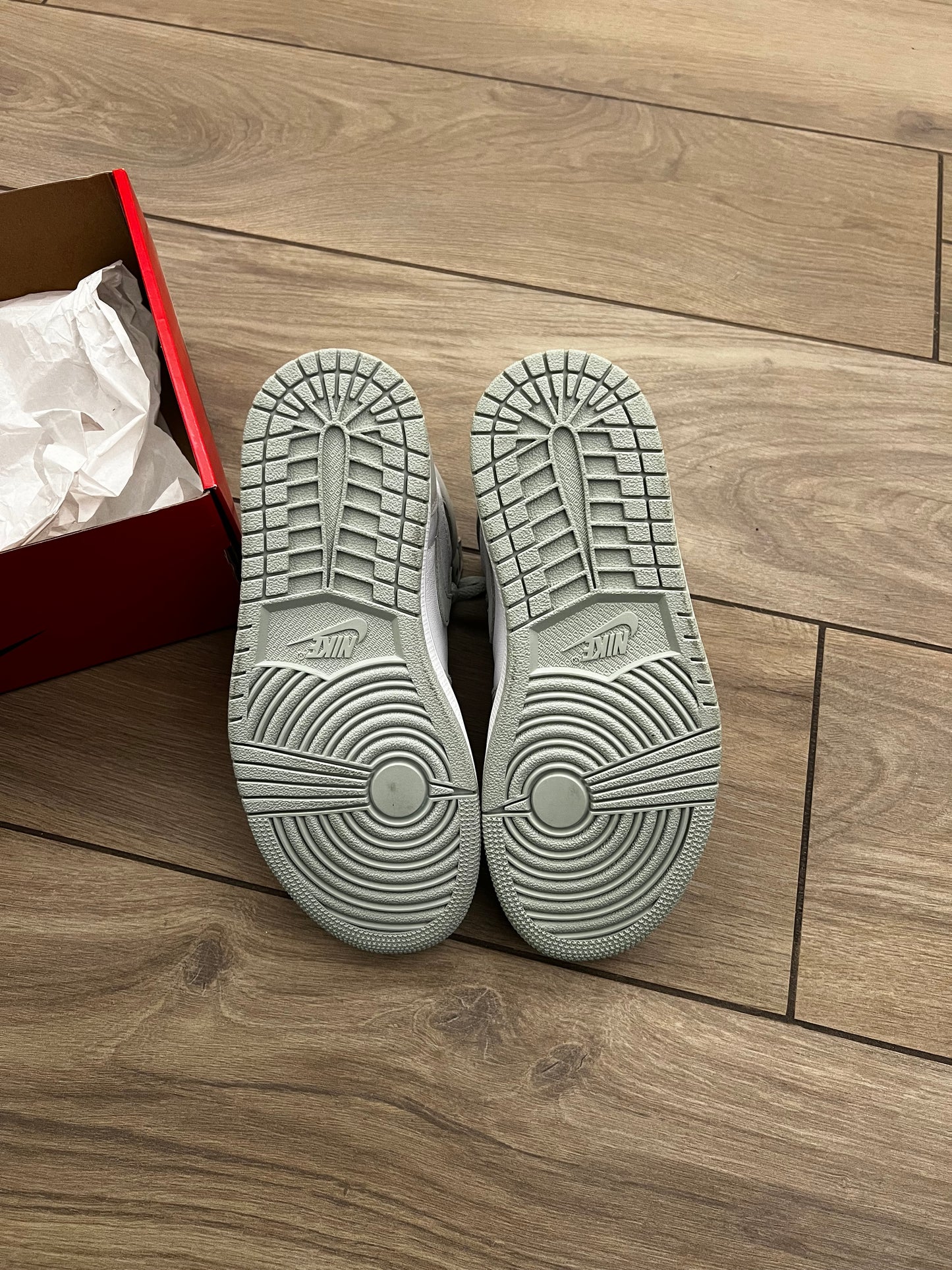 Jordan 1  High ‘Seafoam’ - brand new