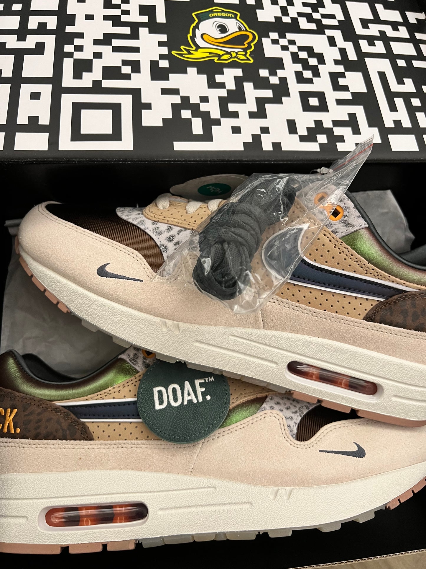 Air Max 1 Premium University of Oregon PE - brand new