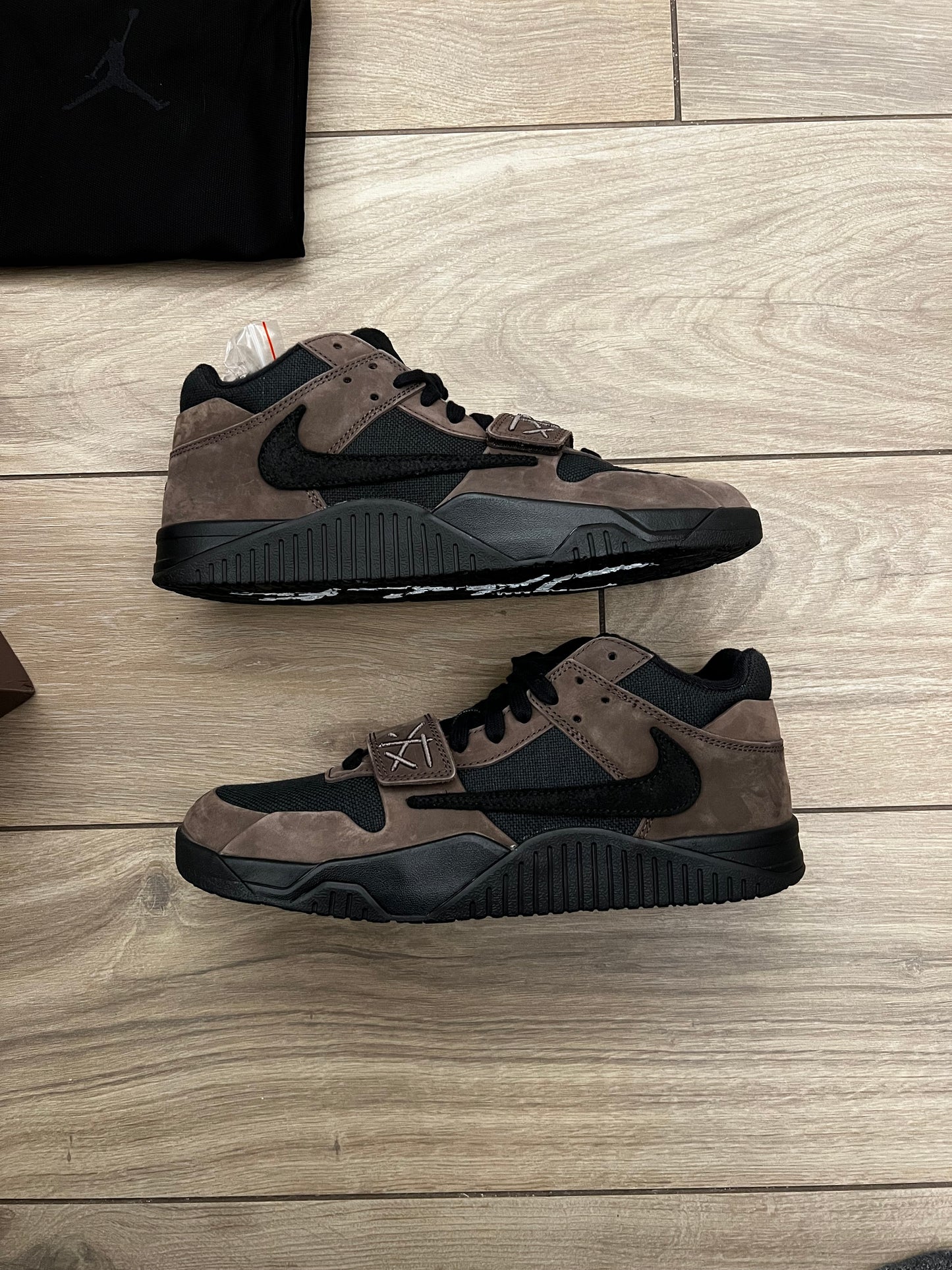 Travis Scott Jumpman Jack Dark Mocha - brand new w exclusive box