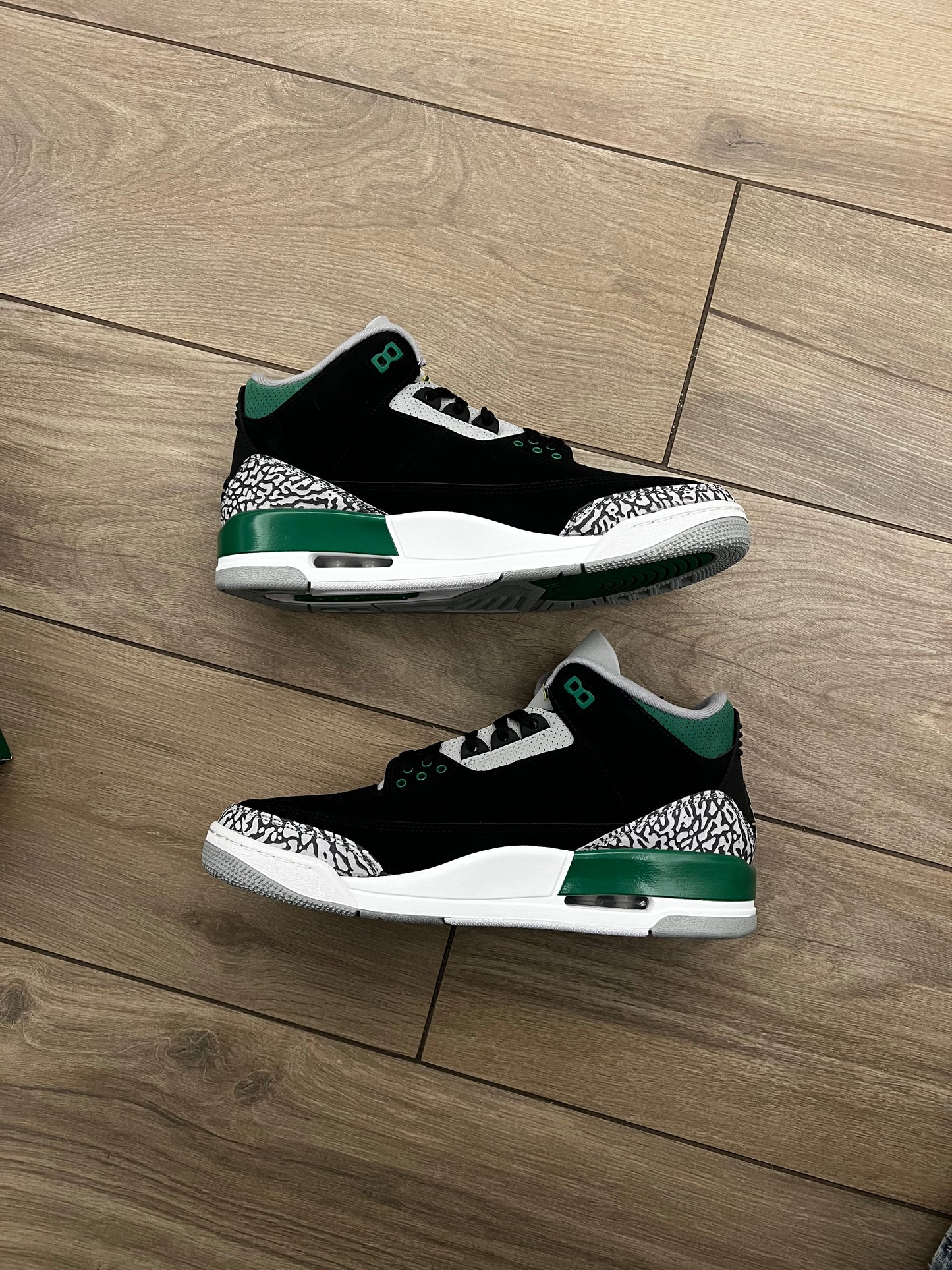 Jordan 3 ‘Pine Green’ - brand new