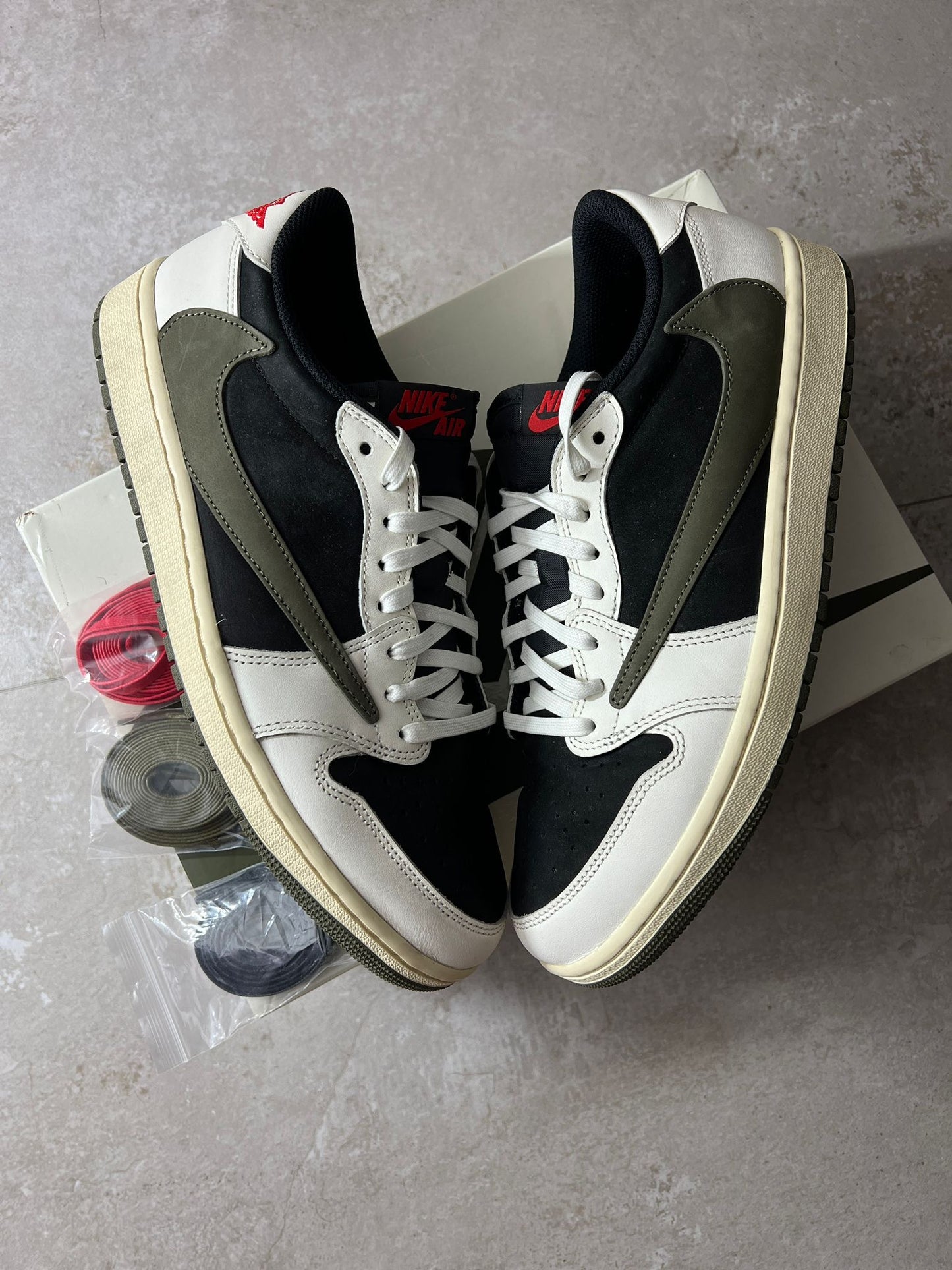 Jordan 1 low x Travis Scott Olive (USATO)