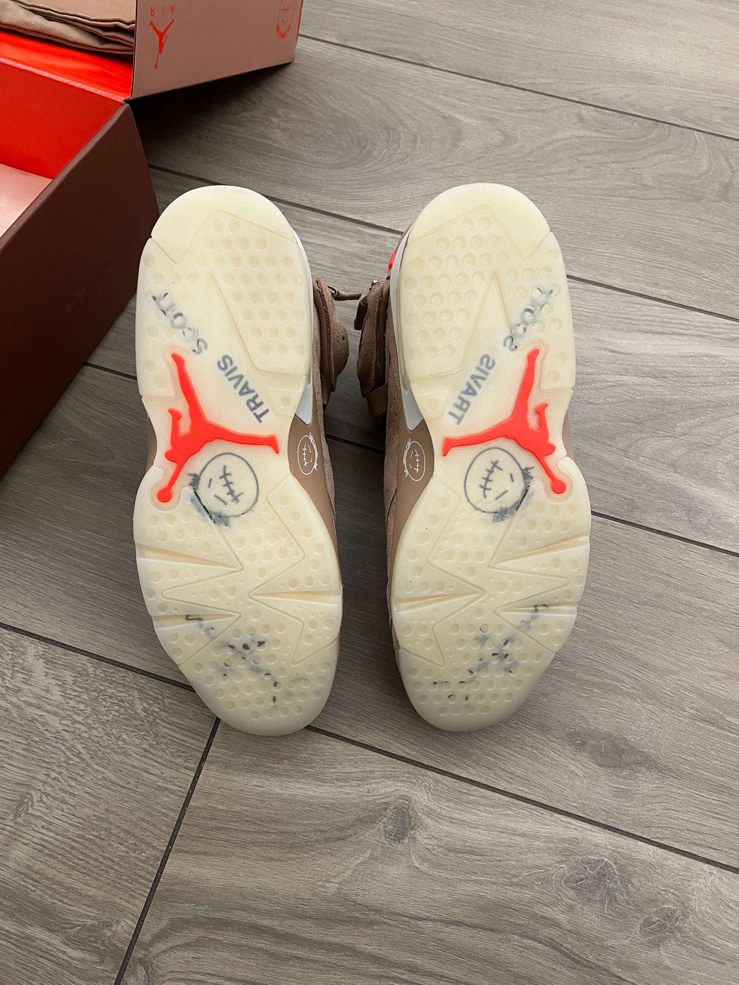 Jordan 6 Travis British Khaki - brand new