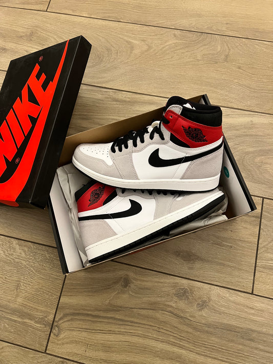 Jordan 1 Light Smoke Grey - brand new