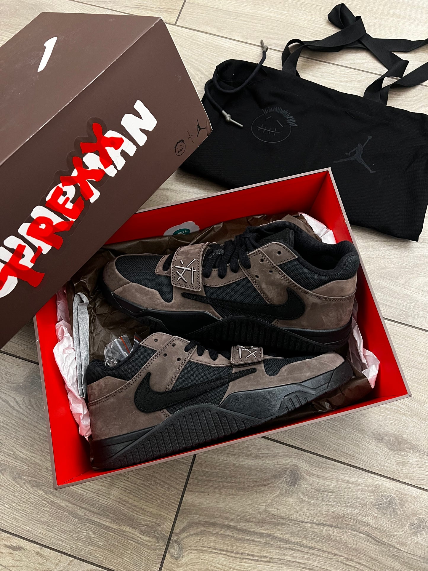 Travis Scott Jumpman Jack Dark Mocha - brand new w exclusive box