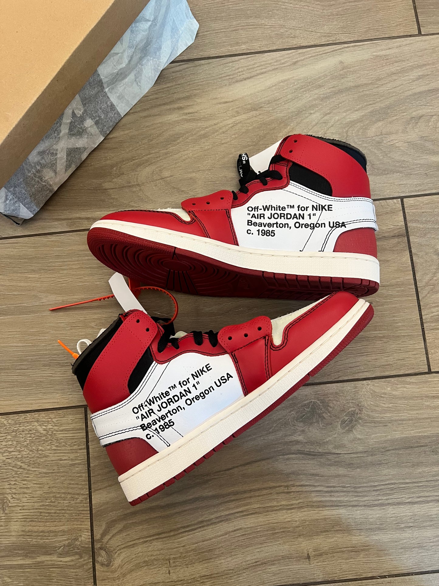 Jordan 1 High Off White Chicago- brand new