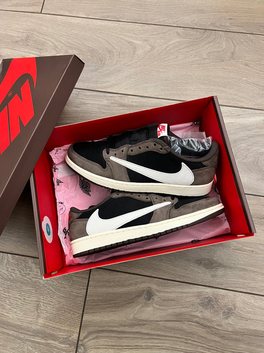Jordan 1 Low Travis Scott Mocha - brand new