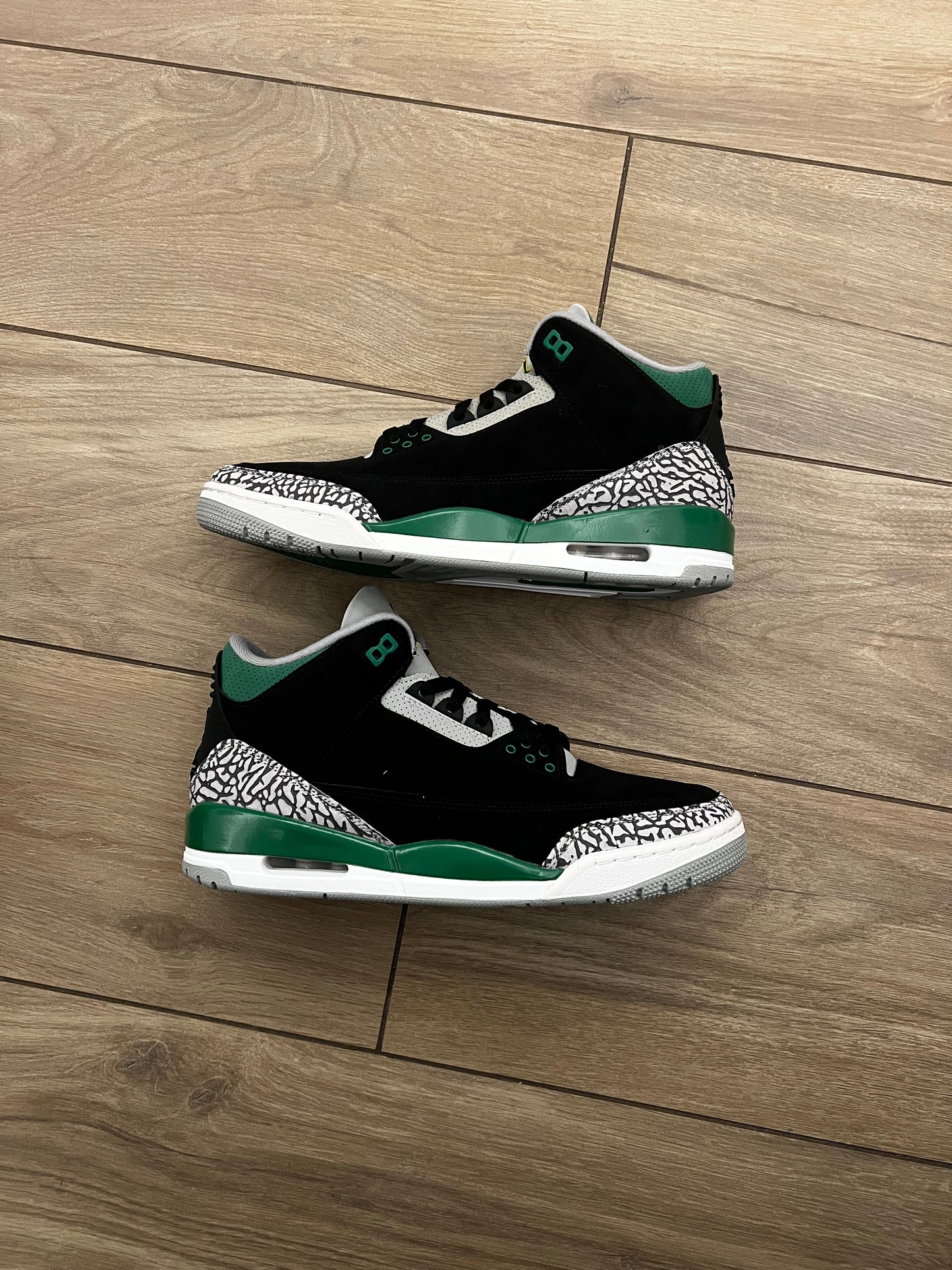 Jordan 3 ‘Pine Green’ - brand new