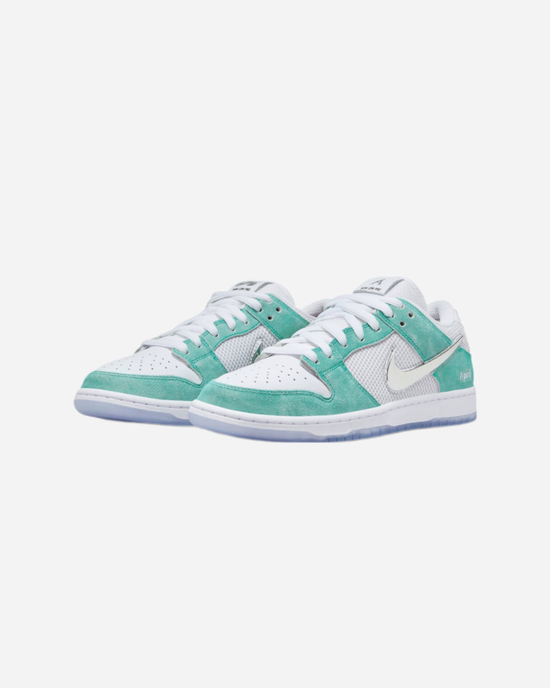 NIKE SB DUNK LOW X APRIL SKATEBOARDS